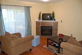 Townhome - 1350 sq ft, 3 br, 2 1/2 bath in Lynnwood, WA (Photo 6 of 6)