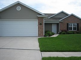 BEAUTIFUL SINGLE FAMILY HOME in Columbia, MO