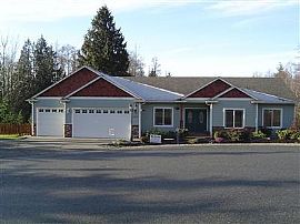 over 4100 sq feet in Mount Vernon, WA