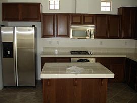 Spacious 3BD Townhouse in San Marcos, CA (Photo 4 of 6)