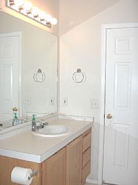 Salt Lake City 4 Bed Home-Like New in Woods Cross, UT (Photo 4 of 4)