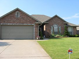 Outstanding Home, Great Schools, Pool in Edmond, OK