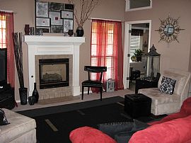 Outstanding Home, Great Schools, Pool in Edmond, OK (Photo 3 of 5)