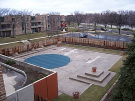 AMAZING AND SPACIOUS 1 Bed / UNIQUE DECK in Schaumburg, IL (Photo 2 of 4)