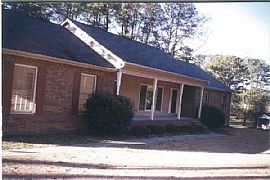 Nice house for rent in Riverdale, GA