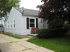 Well Maintained 2 Bedroom Livonia Home in Livonia, MI