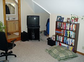 Upper Level Unit in Lynlake Neighborhood in Minneapolis, MN (Photo 4 of 6)