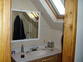 Upper Level Unit in Lynlake Neighborhood in Minneapolis, MN (Photo 5 of 6)