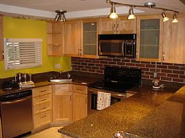 Uptown Charlotte Townhome For Rent in Charlotte, NC