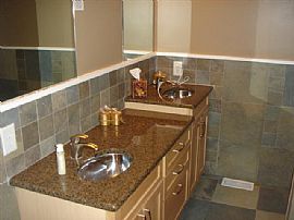 Uptown Charlotte Townhome For Rent in Charlotte, NC (Photo 5 of 6)