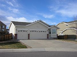 Highlands Ranch-Ranch Style Home for Ren in Highlands Ranch, CO (Photo 2 of 5)