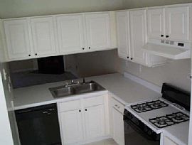 Wonderful Townhome in Marietta, GA (Photo 3 of 6)