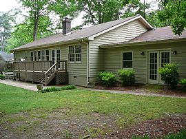 3 Bdrm/2 Bath Ranch + Sunroom + office in Alpharetta, GA (Photo 3 of 6)
