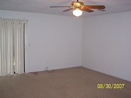 TOWNHOME/DUPLEX CLOSE TO HWYS & SHOPPING! in Acworth, GA (Photo 4 of 6)