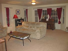 Great End Unit Townhouse in Springville, UT (Photo 3 of 5)