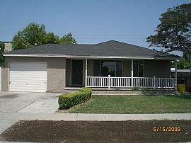 4 BEDROOM 2 BATH NEAR PICO RIVERA TOWN CENTER in Pico Rivera, CA