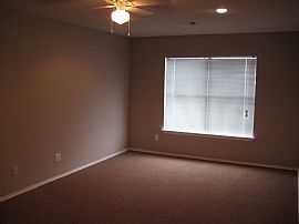 Great Single Family Home, Ready Now! in San Antonio, TX (Photo 5 of 6)