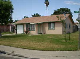 2br - nice 2bd/1ba house in Sacramento, CA