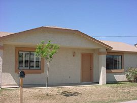 MOVE-IN Ready! Large bedrooms - plenty of storage in Apache Junction, AZ