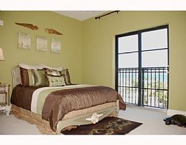 2Bed/2bath Ocen view condo on Ocean Blvd. in Fort Lauderdale, FL (Photo 3 of 6)