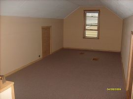 Charming 3BR 1BA house in Minneapolis, MN (Photo 2 of 4)