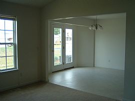 5 year-old 3 bed/2 bath home for rent in Troy, MO (Photo 2 of 5)