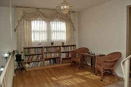 3 Large Bedrooms, Large Lot and Energy Efficient in Des Plaines, IL (Photo 3 of 5)