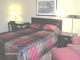 Furnished Studio-All Utilities Paid in Portland, OR (Photo 2 of 4)