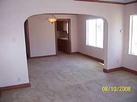 Spacious Apartment Near Usc in Los Angeles, CA (Photo 2 of 4)
