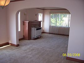 Spacious Apartment Near Usc in Los Angeles, CA (Photo 4 of 4)