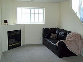 Beautiful Home for rent in Bellevue, NE (Photo 2 of 6)