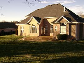 Gorgeous Home in Island Brook Subdivision, 3208 Sq. Ft. (Hender in Hendersonville, TN (Photo 6 of 6)