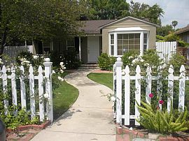 Beautiful 2 Bedroom House on Quiet Cul De Sac in Studio City, CA
