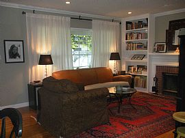 Beautiful 2 Bedroom House on Quiet Cul De Sac in Studio City, CA (Photo 2 of 5)
