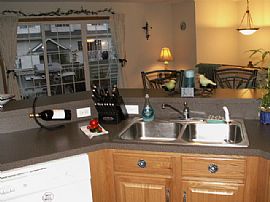 Beautiful, Spacious and Immaculate Townhome Built in 2004 in Savage, MN (Photo 3 of 4)