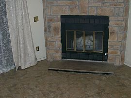 Spacious three bedroom Townhome in Colorado Springs, CO (Photo 2 of 5)