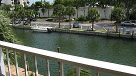 2 BR/2 BTH Waterfront Apartment in North Miami, FL (Photo 3 of 4)