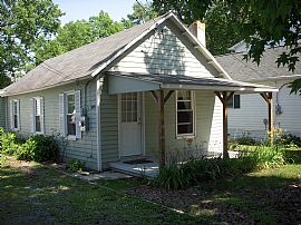 2 Bedroom Home on Quiet Street near Main Street in Rock Hall, MD