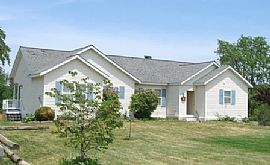 3 Bedroom home on a Lake in the Country in Clio, MI