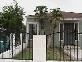 BEAUTIFUL 3 BEDROOM 2 BATH HOME FOR RENT IN COMPTON  in Compton, CA (Photo 2 of 4)