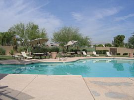 Luxury Home in Gated Golf Community in Goodyear, AZ (Photo 5 of 5)