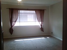 Townhouse Remodeled in Las Vegas, NV (Photo 4 of 6)