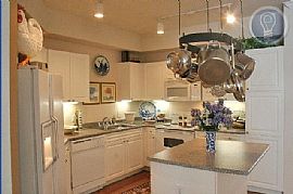 Awesome Deal on Lavish 2 Bedroom/2Bath in Victory Park in Dallas, TX (Photo 2 of 4)