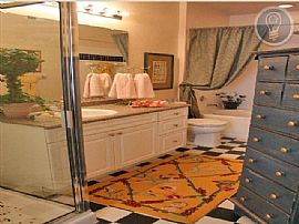 Awesome Deal on Lavish 2 Bedroom/2Bath in Victory Park in Dallas, TX (Photo 3 of 4)