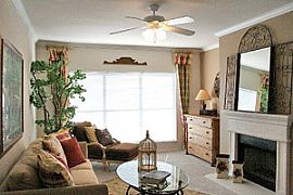 Awesome Deal on Lavish 2 Bedroom/2Bath in Victory Park in Dallas, TX (Photo 4 of 4)