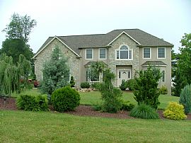 Home for Rent in Upscale Neighborhood in Center Valley, PA