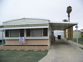 2 bed 1 bath senior area in Hemet, CA