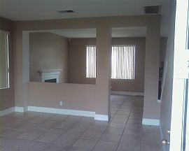 4 bedroom 2.5 bathroom 2005 sqf in Fontana, CA (Photo 4 of 6)