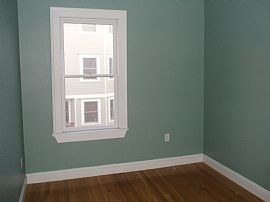 Apt for Rent in South Boston in Boston, MA (Photo 5 of 6)