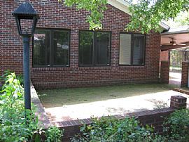 3 Bedroom, 3 Bath, jet tub, 2 Car garage in Memphis, TN (Photo 6 of 6)